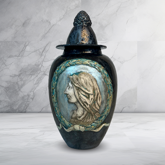 Porträturne, Größere Version