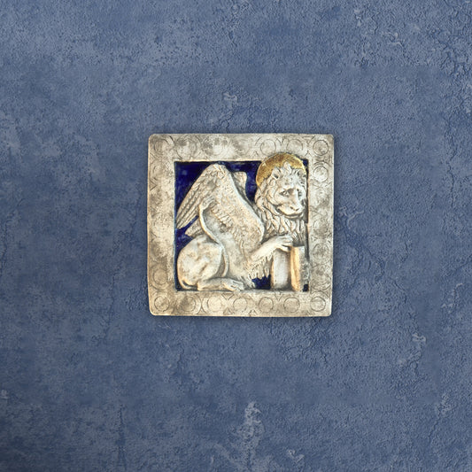 Markuslöwe aus Donatello, bemalte Skulptur aus Keramik