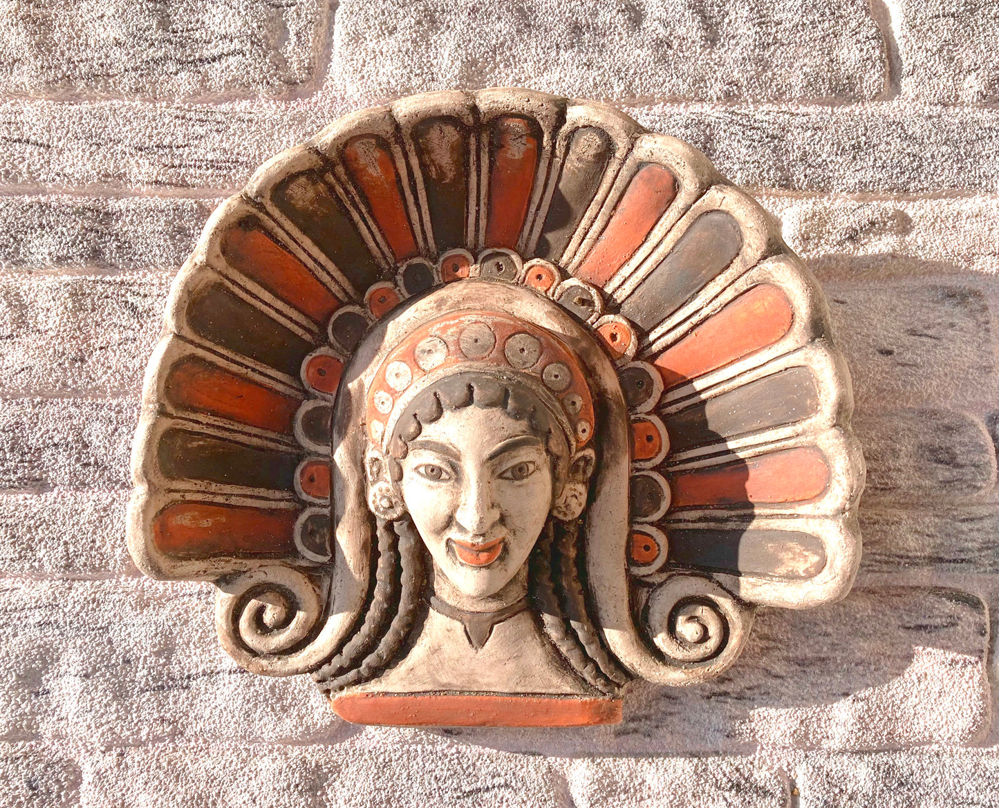 Antefix mit Mänade (bemalte Terrakotta)