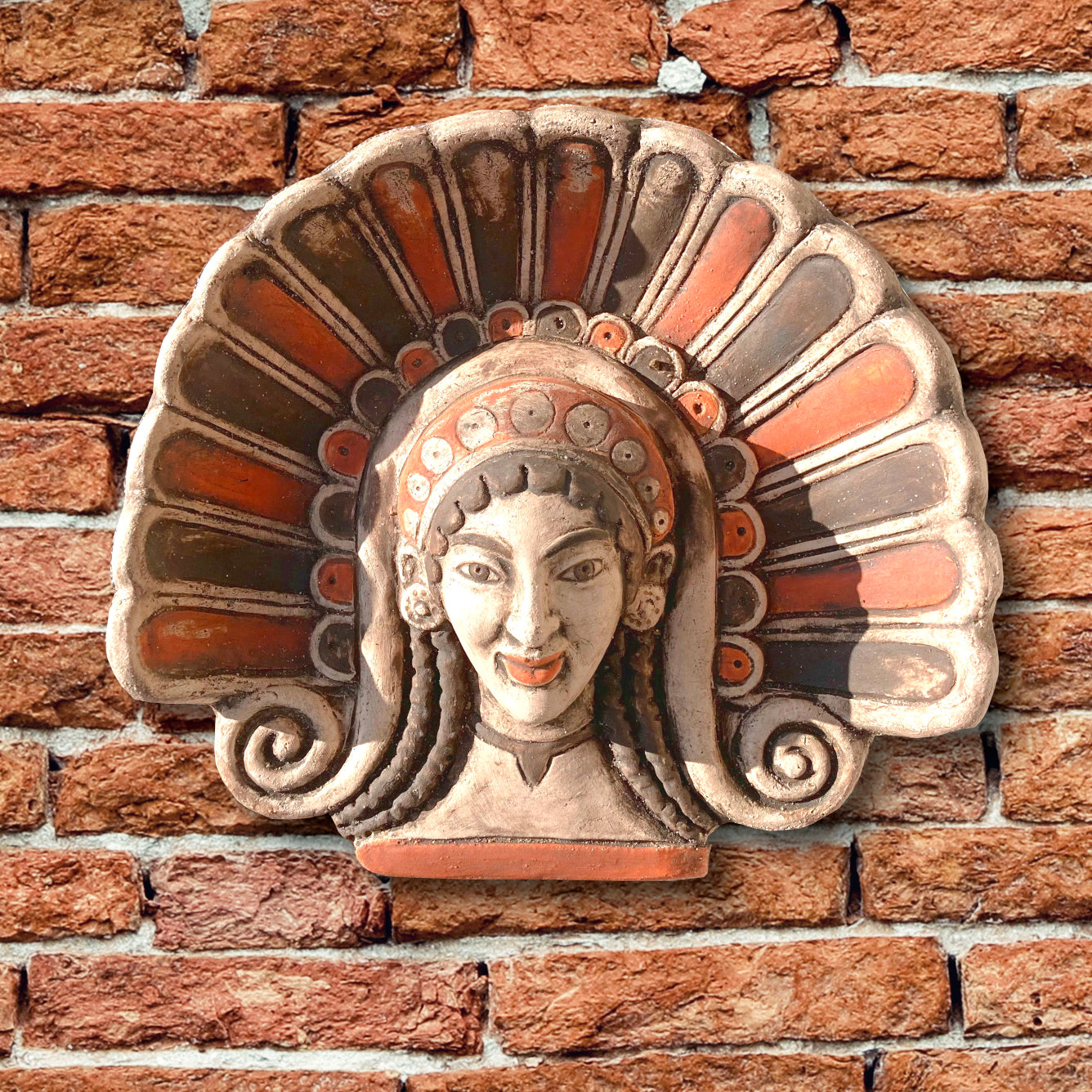 Antefix mit Mänade (bemalte Terrakotta)