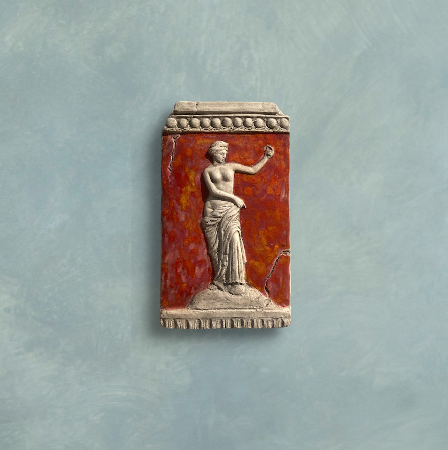 Venus, bemalte Skulptur aus Keramik